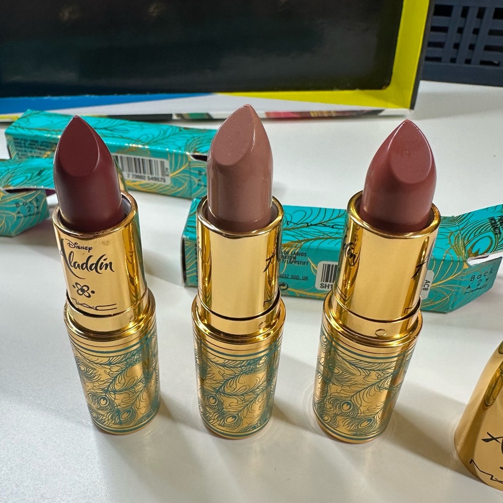 BNIB All 3 MAC lipsticks Disney Aladdin Rajah Princess Incognito Friend Like Me